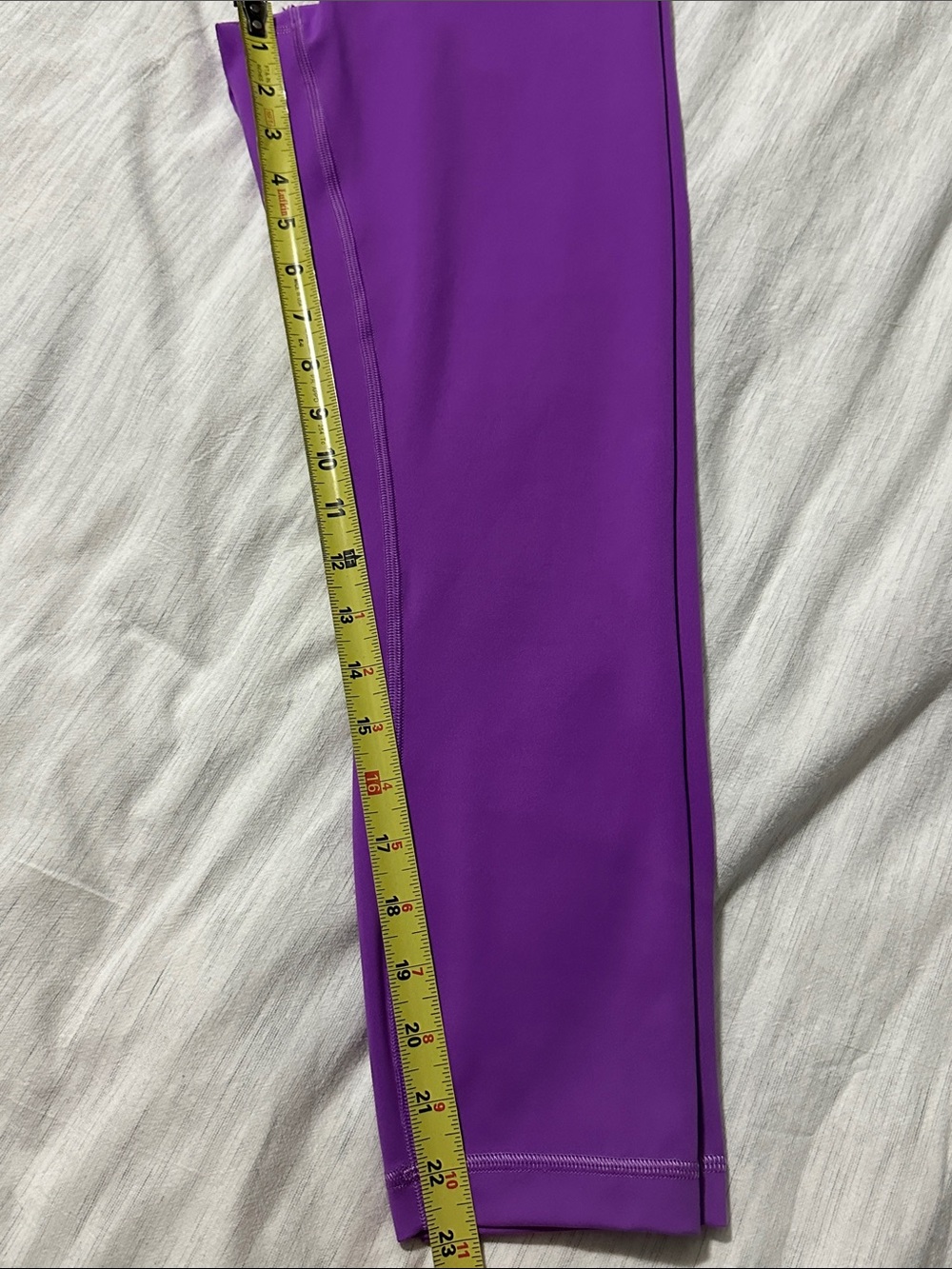 Lululemon Wunder Train High Rise Crops - Picture 9 of 9